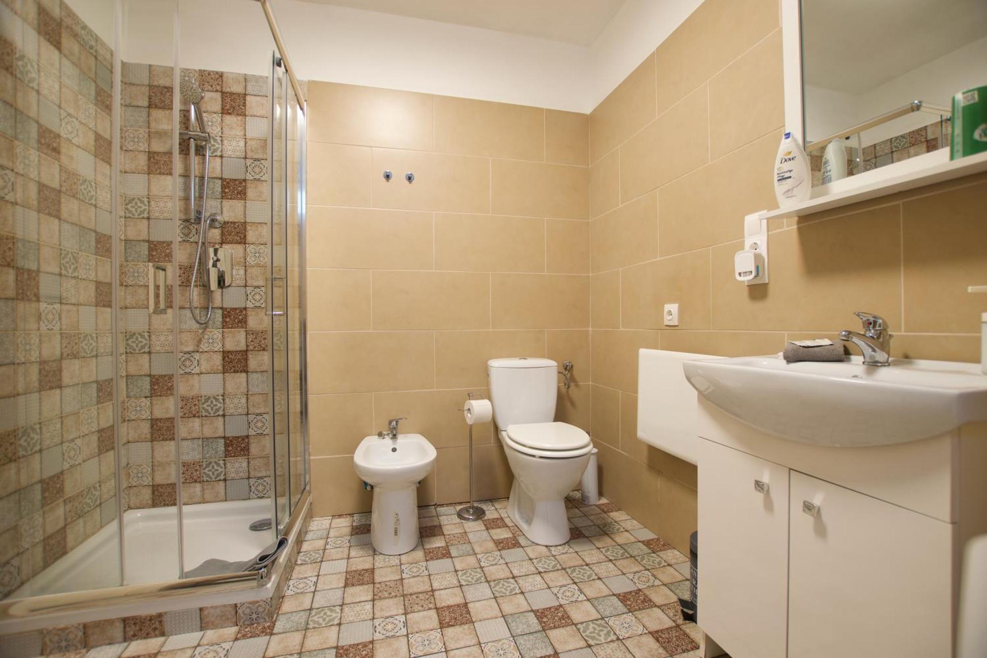 Studio Apartment By Hi5- Rozsa Street بودابست المظهر الخارجي الصورة