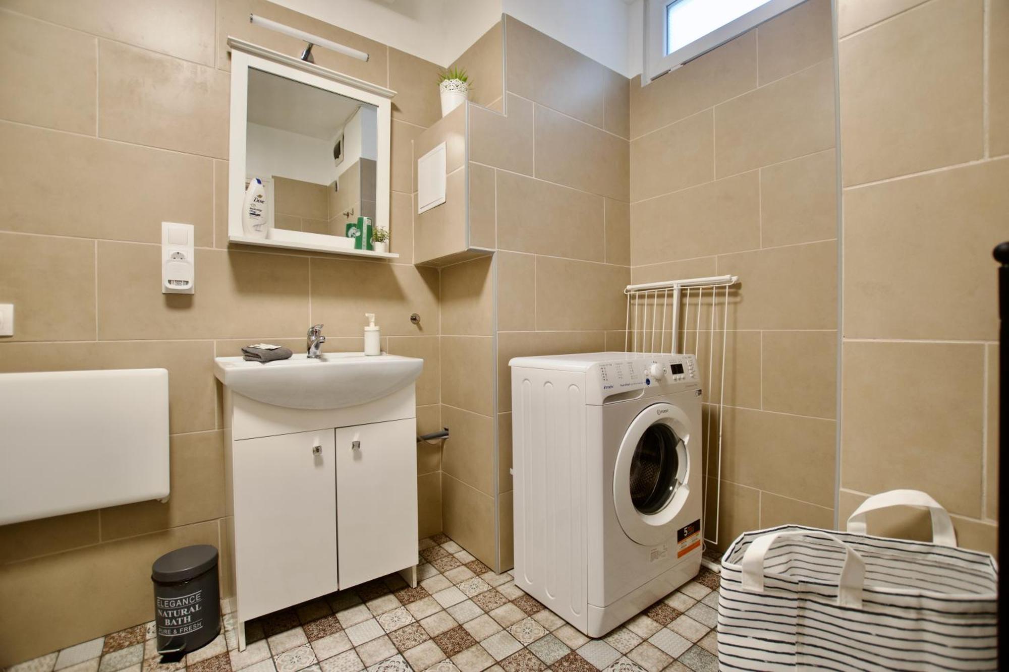 Studio Apartment By Hi5- Rozsa Street بودابست المظهر الخارجي الصورة